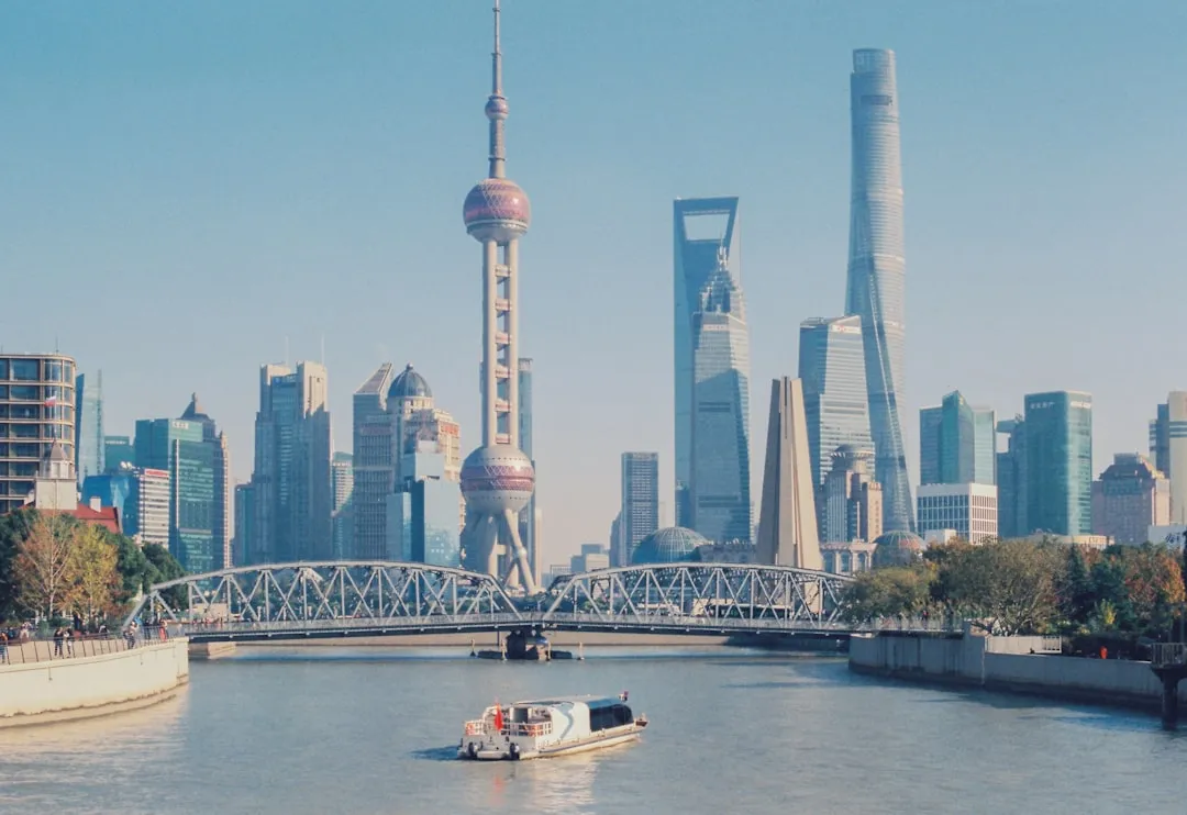 人工智能在厦门企业智能系统开发中的关键技术与应用实践