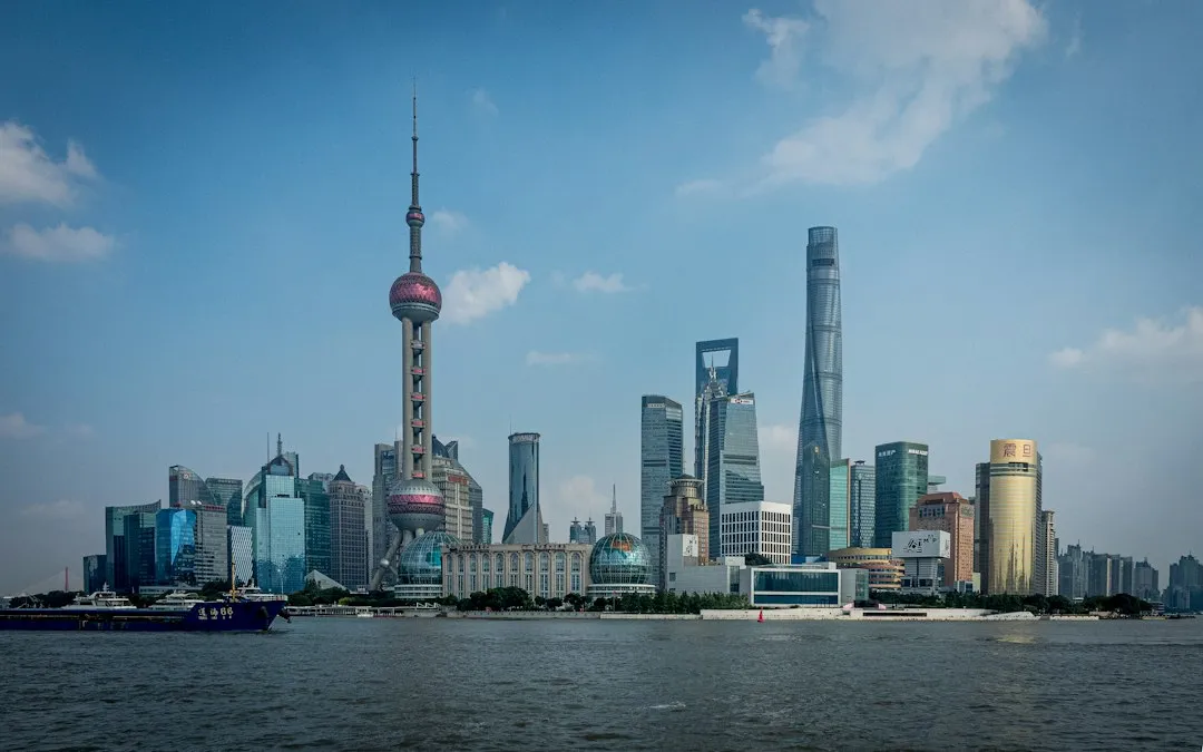 人工智能与软件开发的融合路径：厦门企业智能系统建设实践解析